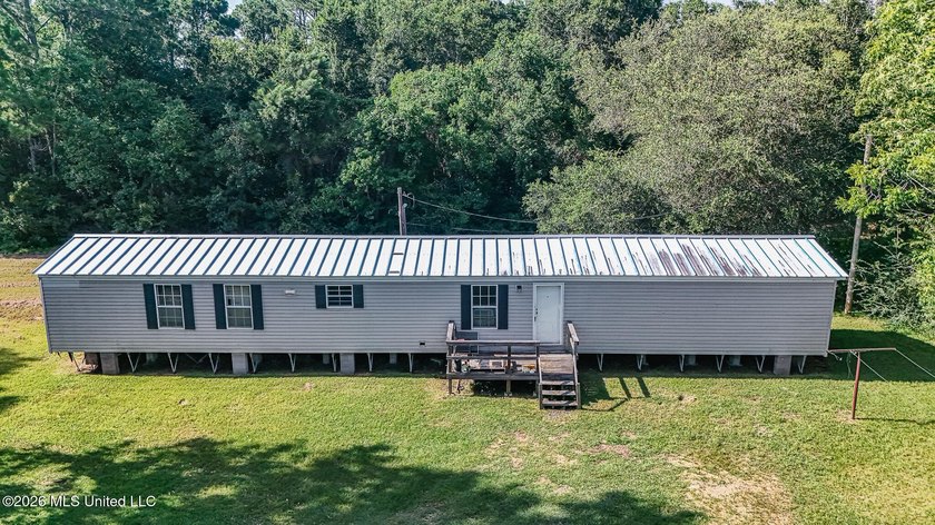 Income-Producing Property or Perfect First Home with Workshop! - photo 5