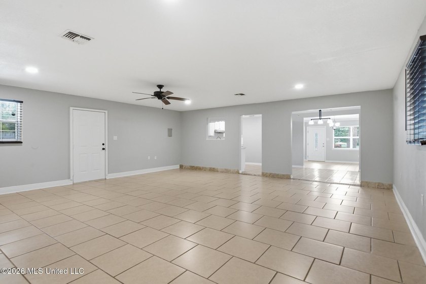Beautifully updated 4-bedroom, 2-bath brick home with a - photo 5