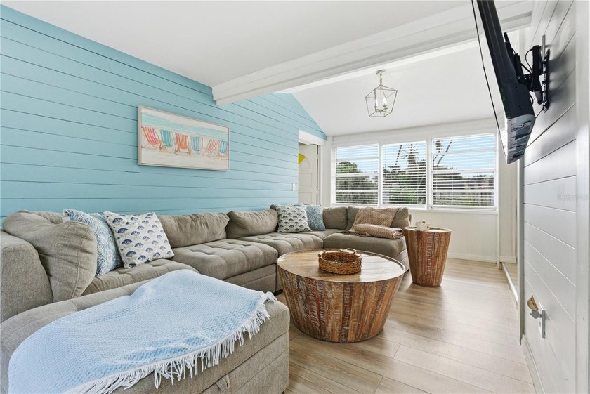 Welcome to your own slice of tropical Florida living! This - photo 10