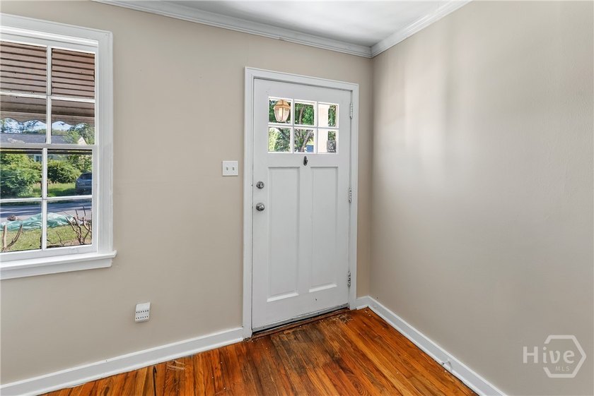 Quaint 3, possibly 4 bedroom brick bungalow in Savannah. The - photo 3
