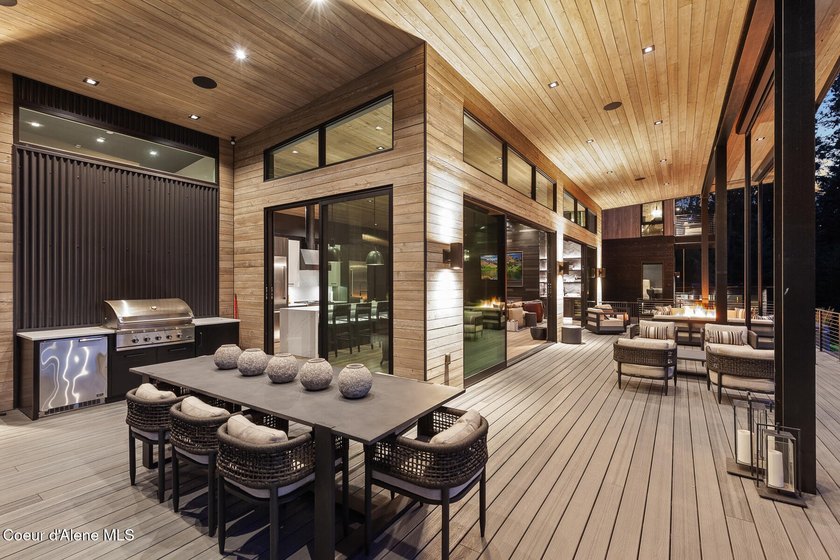 Tucked away in a secluded private cul-de-sac, this 1.71-acre - photo 21