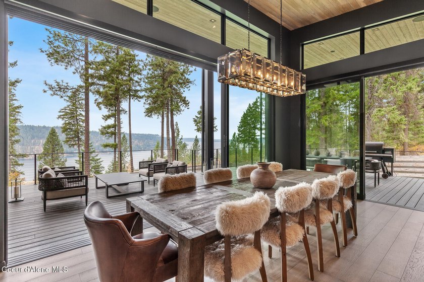 Tucked away in a secluded private cul-de-sac, this 1.71-acre - photo 30