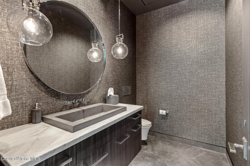 Tucked away in a secluded private cul-de-sac, this 1.71-acre - photo 36