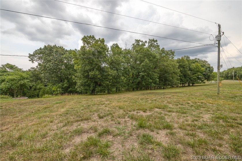 2.13 Acres in English Gardens subdivision fronting South Buck - photo 7