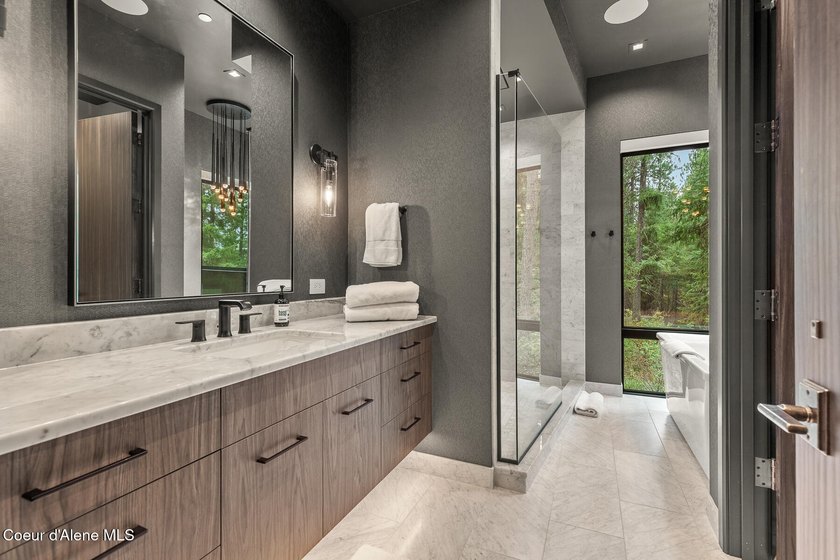 Tucked away in a secluded private cul-de-sac, this 1.71-acre - photo 39