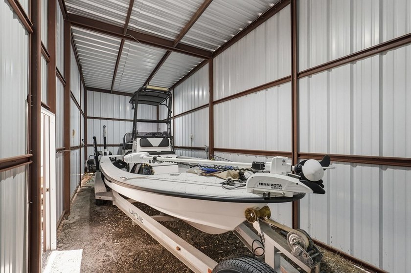 *HOME *DOUBLE LOT *FENCED *BOAT BARN Nestled beneath a canopy of - photo 3
