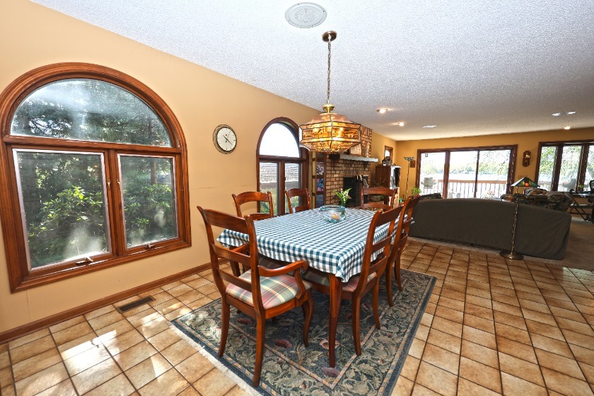 Perfect Lake home for Entertaining or Renting! - photo 3