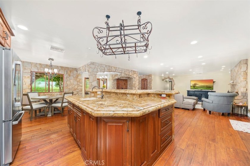 Beautiful one-story home in De Luz, total lot area of 27+ acres - photo 8