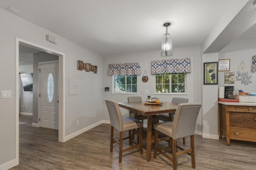 Welcome to 16640 Los Banos St in Ashland between San Leandro and - photo 9