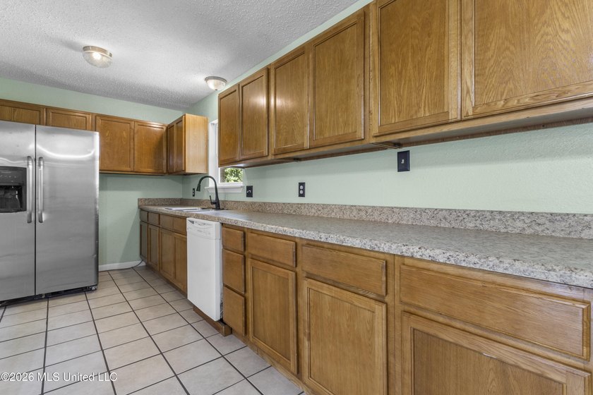 Great Home on a Quiet Street! This well-maintained 3-bedroom - photo 10