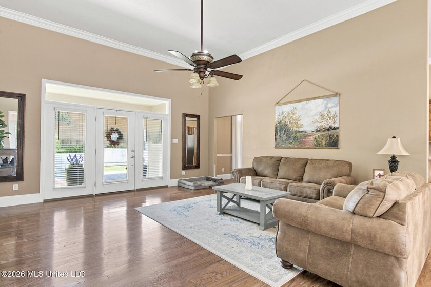 Welcome to this well-maintained 3-bedroom, 2-bath home offering - photo 6