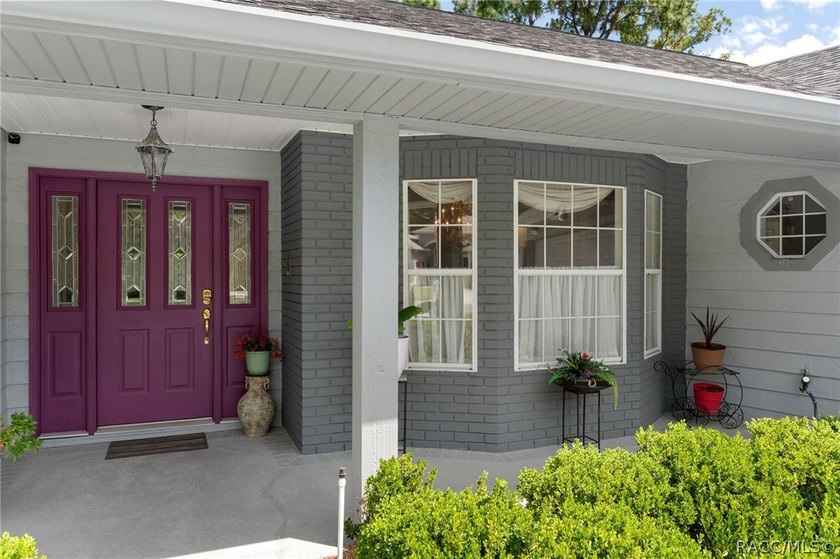 Custom 3 bedroom home with spa designed for entertaining family - photo 8