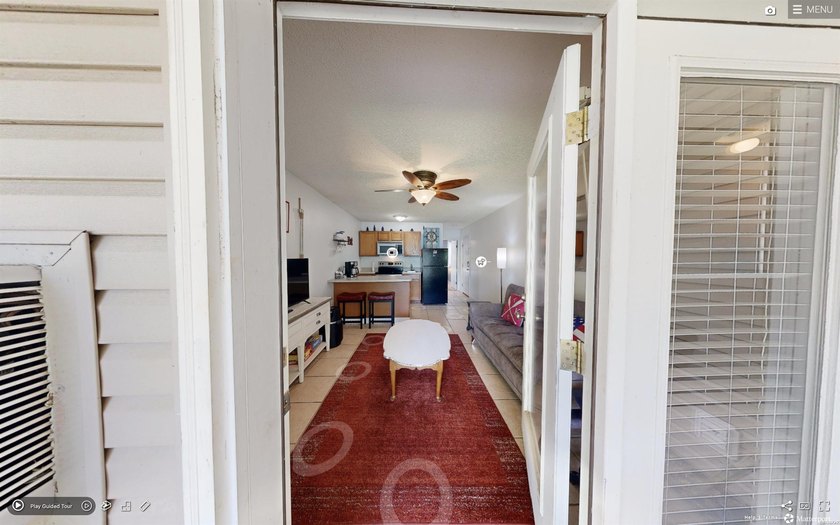 Welcome to River Mill on beautiful Lake Hamilton. This charming - photo 3