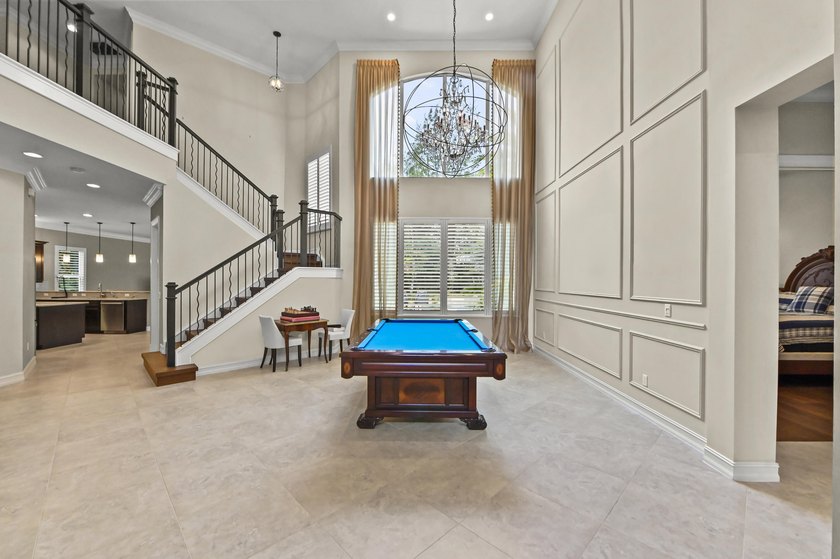 Welcome to this exceptional two-story estate in the exclusive - photo 7
