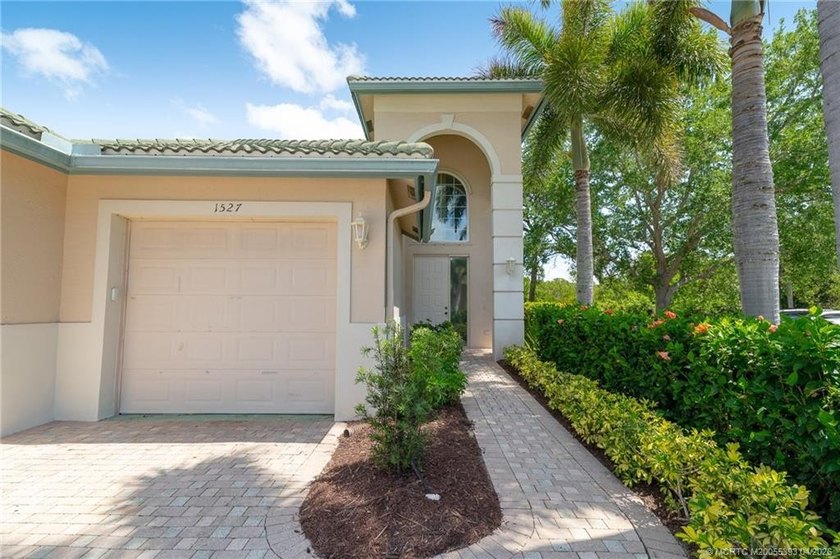 This is a spacious two bedroom, two bath Villa with elevator in - photo 2