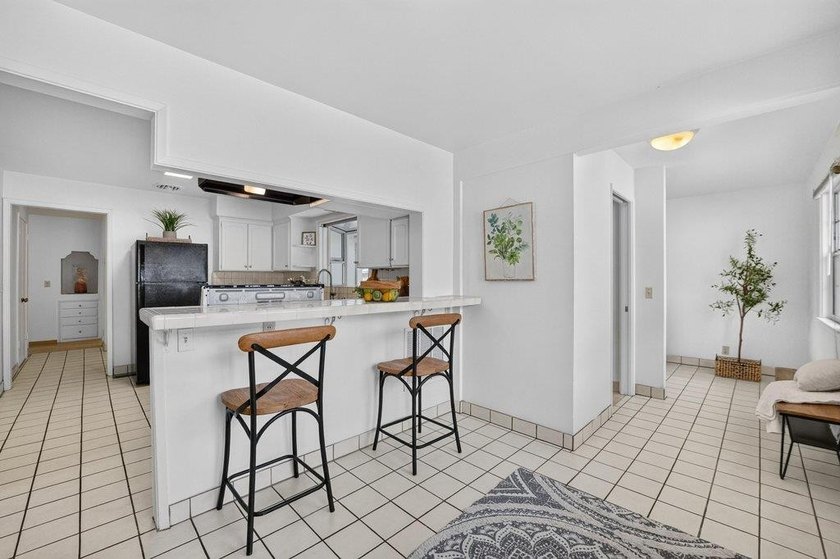 Welcome to this well-maintained 3-bedroom, 2-bath home offering - photo 6