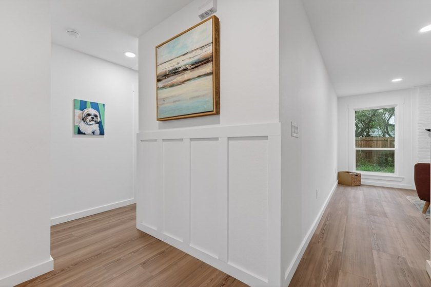 Beautiful remodel from the studs in! Farmhouse styling with 3 - photo 11