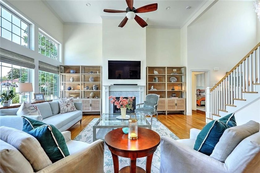 The perfect newer home in historic downtown Bristol. Enjoy the - photo 12