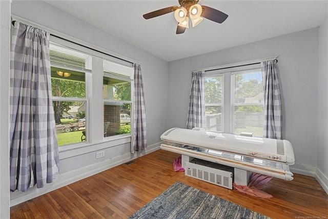Welcome to this beautiful 3-bedroom home situated on a spacious - photo 17