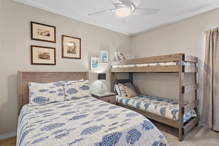 This one is better in person! Super POPULAR 1st Floor! Rare - photo 18