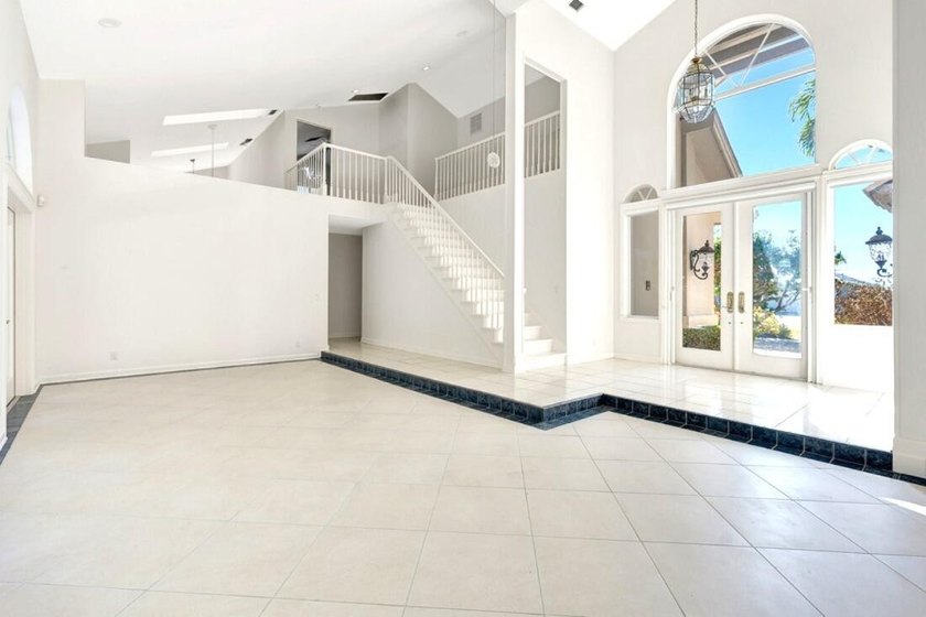 Create your dream home just steps from Jupiter Beach! Whether - photo 8