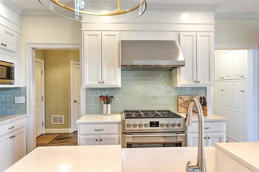 The perfect newer home in historic downtown Bristol. Enjoy the - photo 27