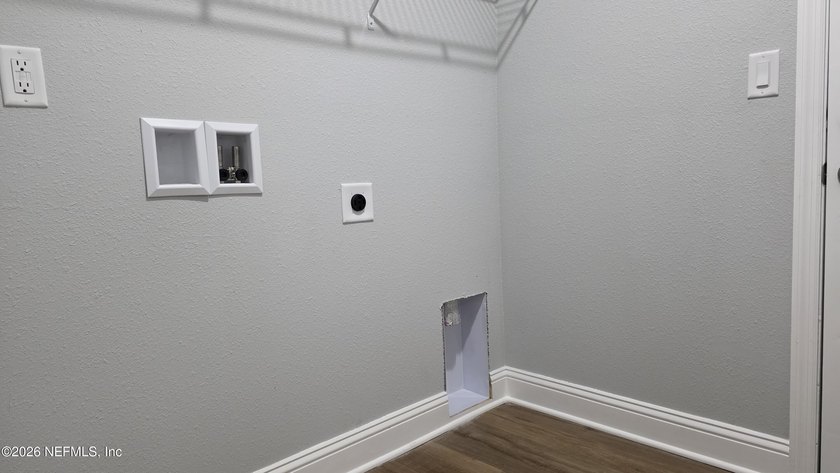 NEW CONSTRUCTION with a METAL ROOF and Premium Upgrades - photo 33