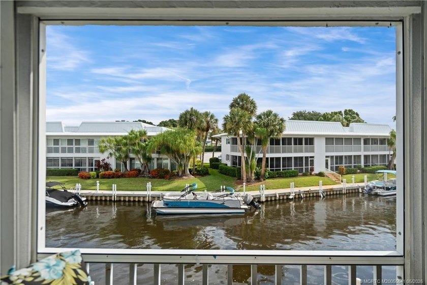 Florida living at its best! Beautifully maintained 2 bedroom, 2 - photo 13