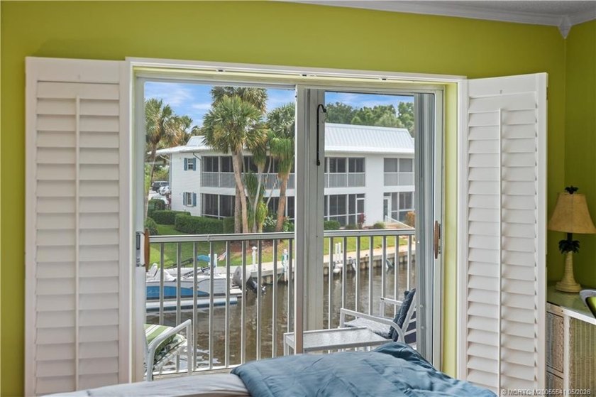 Florida living at its best! Beautifully maintained 2 bedroom, 2 - photo 20