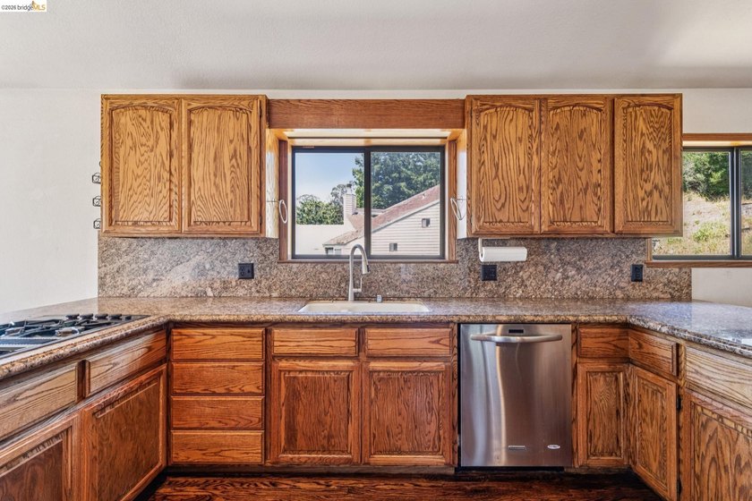 TRANSPARENT PRICING - Perched in the secluded Oakland Hills near - photo 24