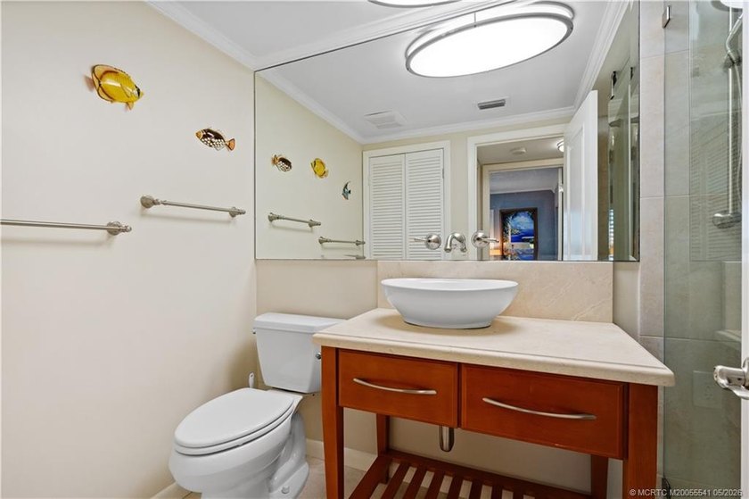 Florida living at its best! Beautifully maintained 2 bedroom, 2 - photo 26