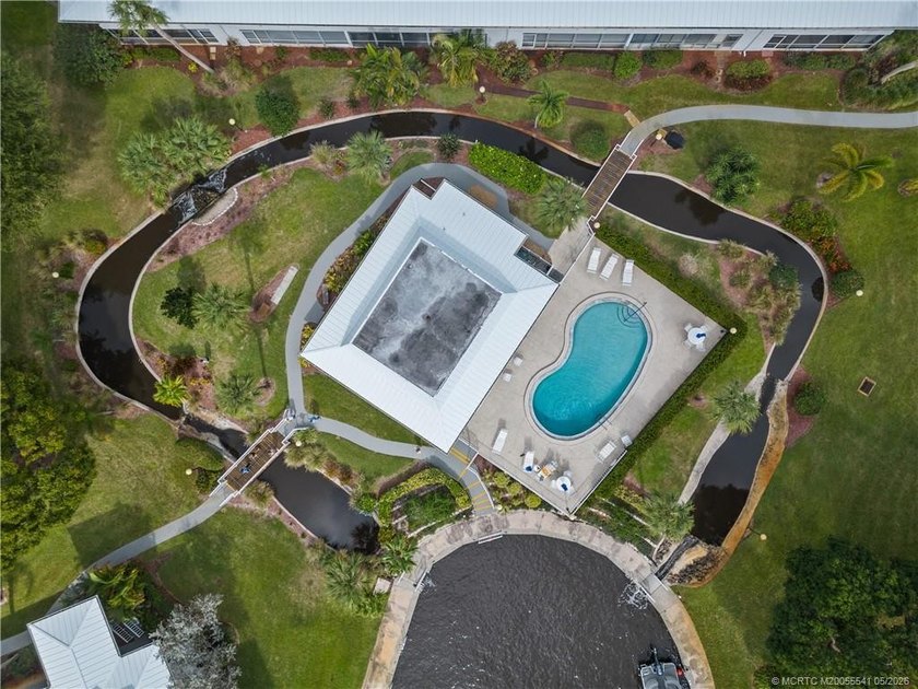 Florida living at its best! Beautifully maintained 2 bedroom, 2 - photo 31