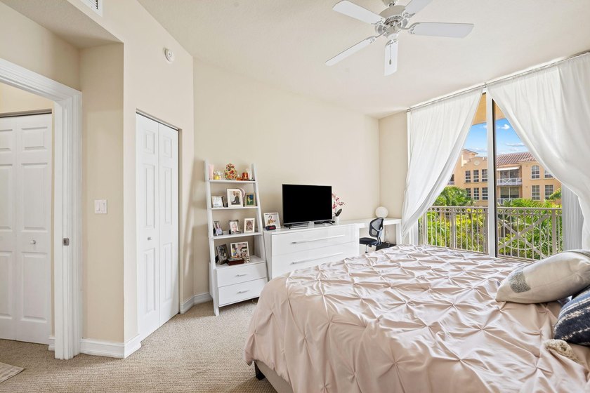 Welcome to Alaqua at Aventura, a private waterfront sanctuary - photo 11