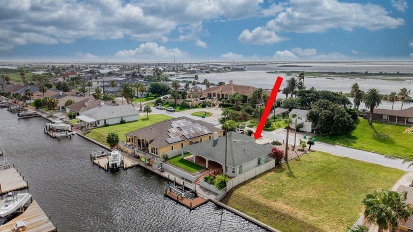 Welcome to waterfront living at its finest in the highly - photo 12