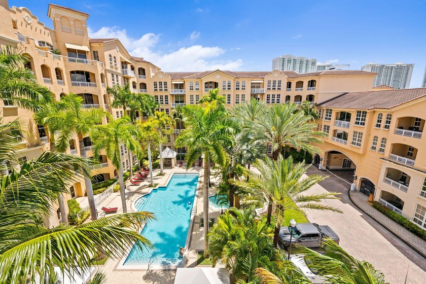 Welcome to Alaqua at Aventura, a private waterfront sanctuary - photo 12