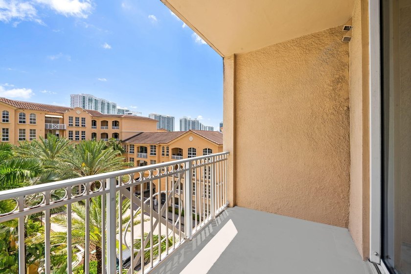 Welcome to Alaqua at Aventura, a private waterfront sanctuary - photo 14