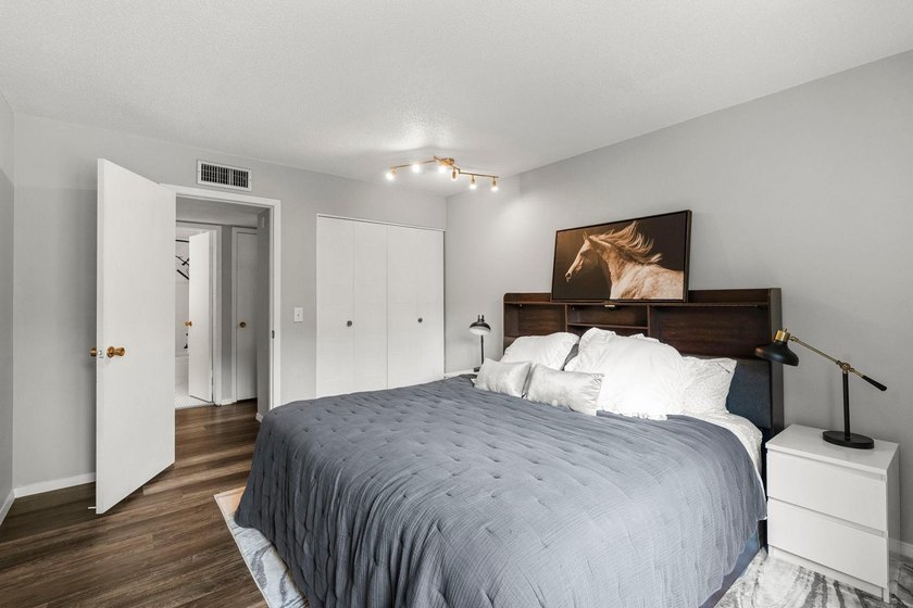 Come step inside this beautifully refreshed condo, and feel an - photo 32