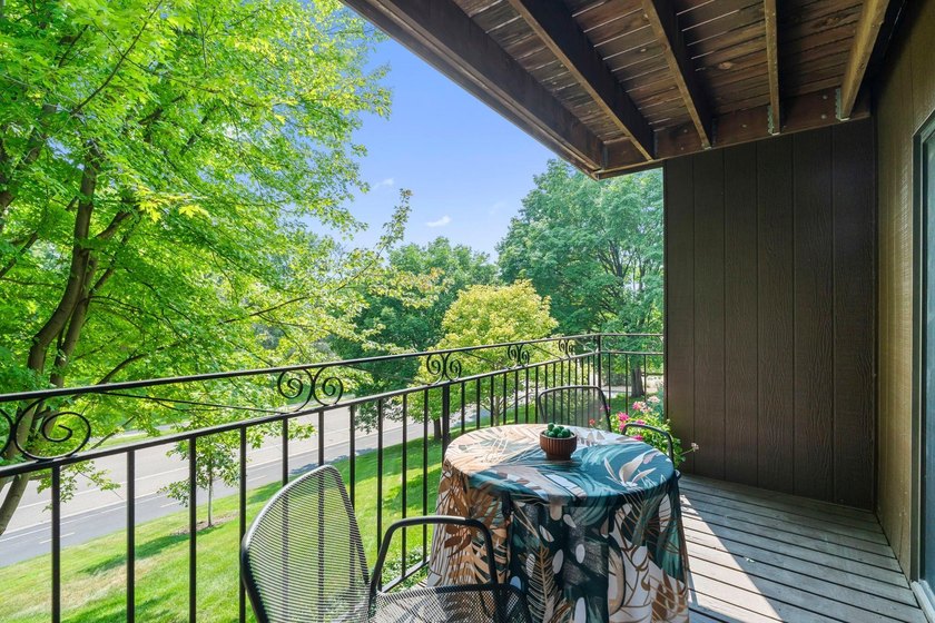 Come step inside this beautifully refreshed condo, and feel an - photo 37