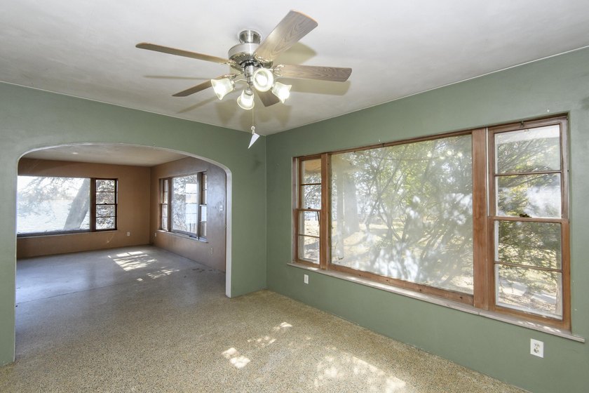 Don't miss out on owning this property with 100' of lake - photo 10