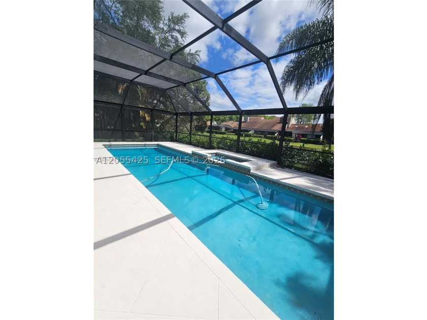 Modern heated pool and spa 4/2 Single-story residence in PGA - photo 8