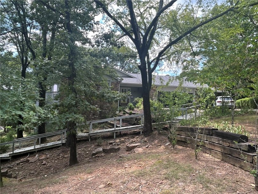 Discover the enduring appeal of 61 Abbey RD, Russellville - photo 4