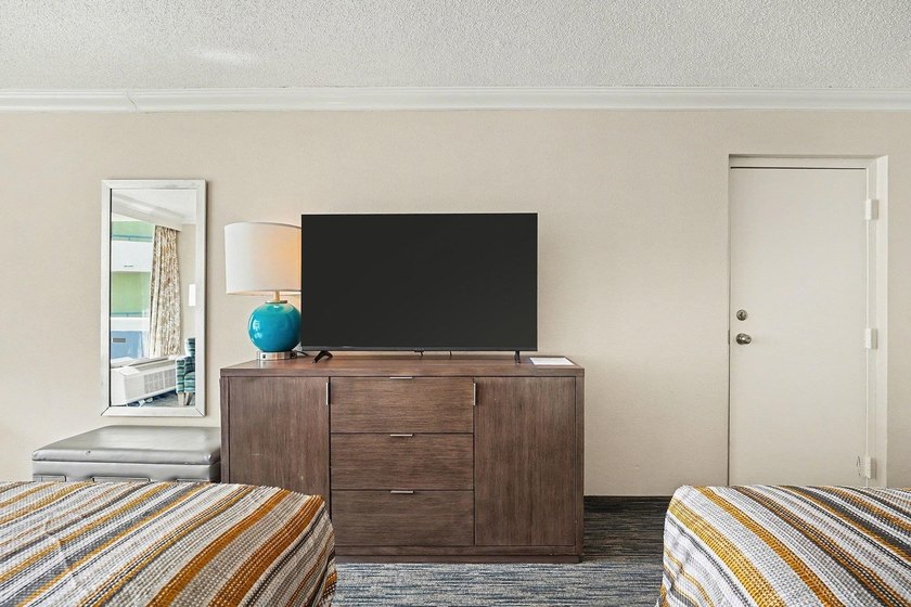 Wake up to beautiful ocean views from this inviting efficiency - photo 18
