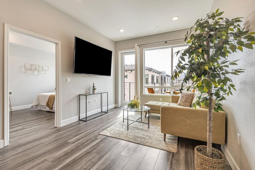 Welcome to this charming open and versatile floor plan; - photo 9
