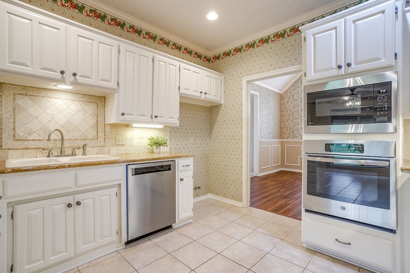WELCOME HOME TO 3736 BEN CREEK COURT! Nestled in a highly - photo 12