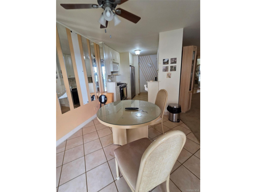 Luxury Coop Centrally Located . Move in Ready. Hardwood Floors - photo 21