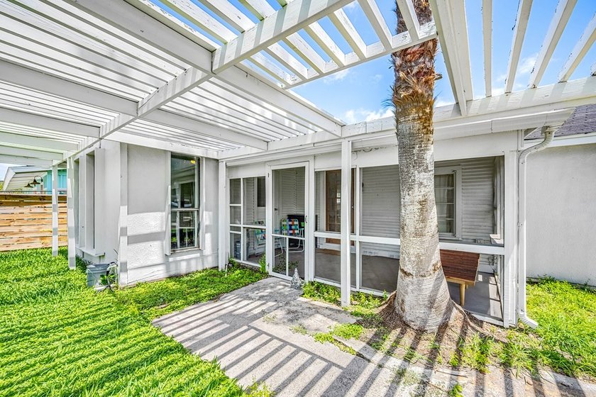 Prime Commercial &amp; Residential Opportunity in the Heart of - photo 5