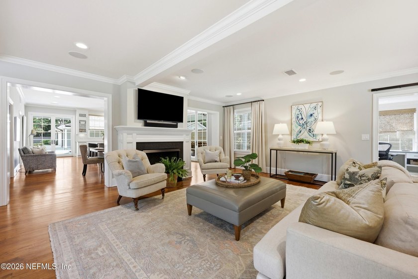 Beautifully renovated 2-story home near San Marco &amp; just a short - photo 7