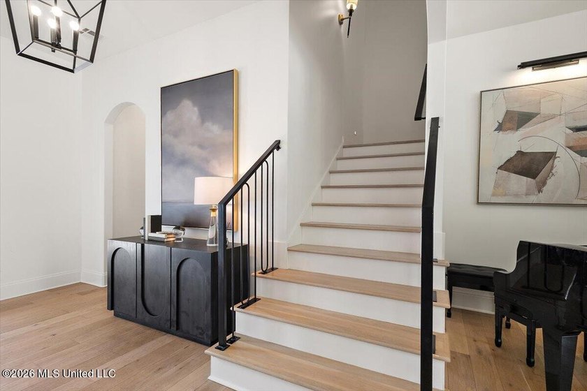 Stunning home with scenic views of 18th hole on Reunion's - photo 5