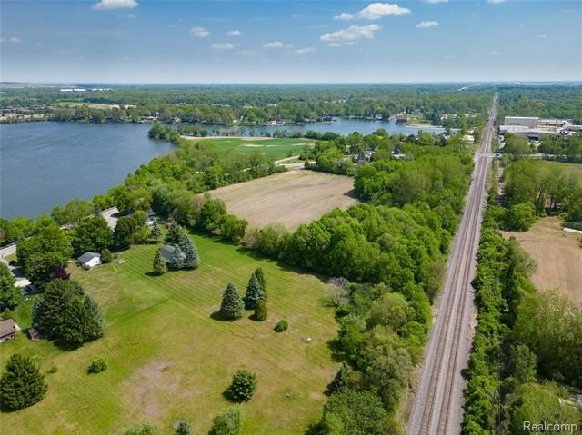 RARE &amp; PRIME OPPORTUNITY FOR BUILDER/DEVELOPER WITH THIS PRIZED - photo 11