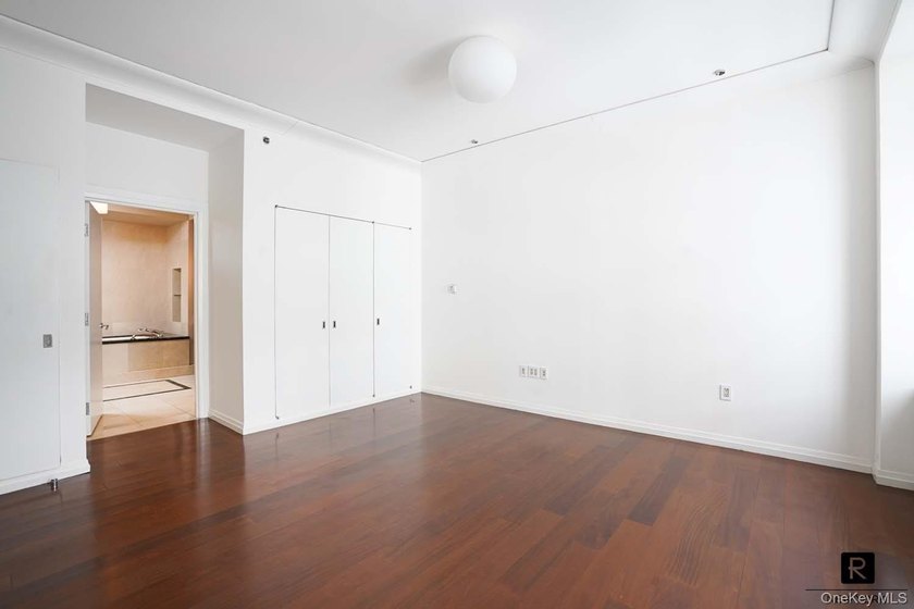 Welcome home to this glamorous corner One Bedroom apartment at - photo 13